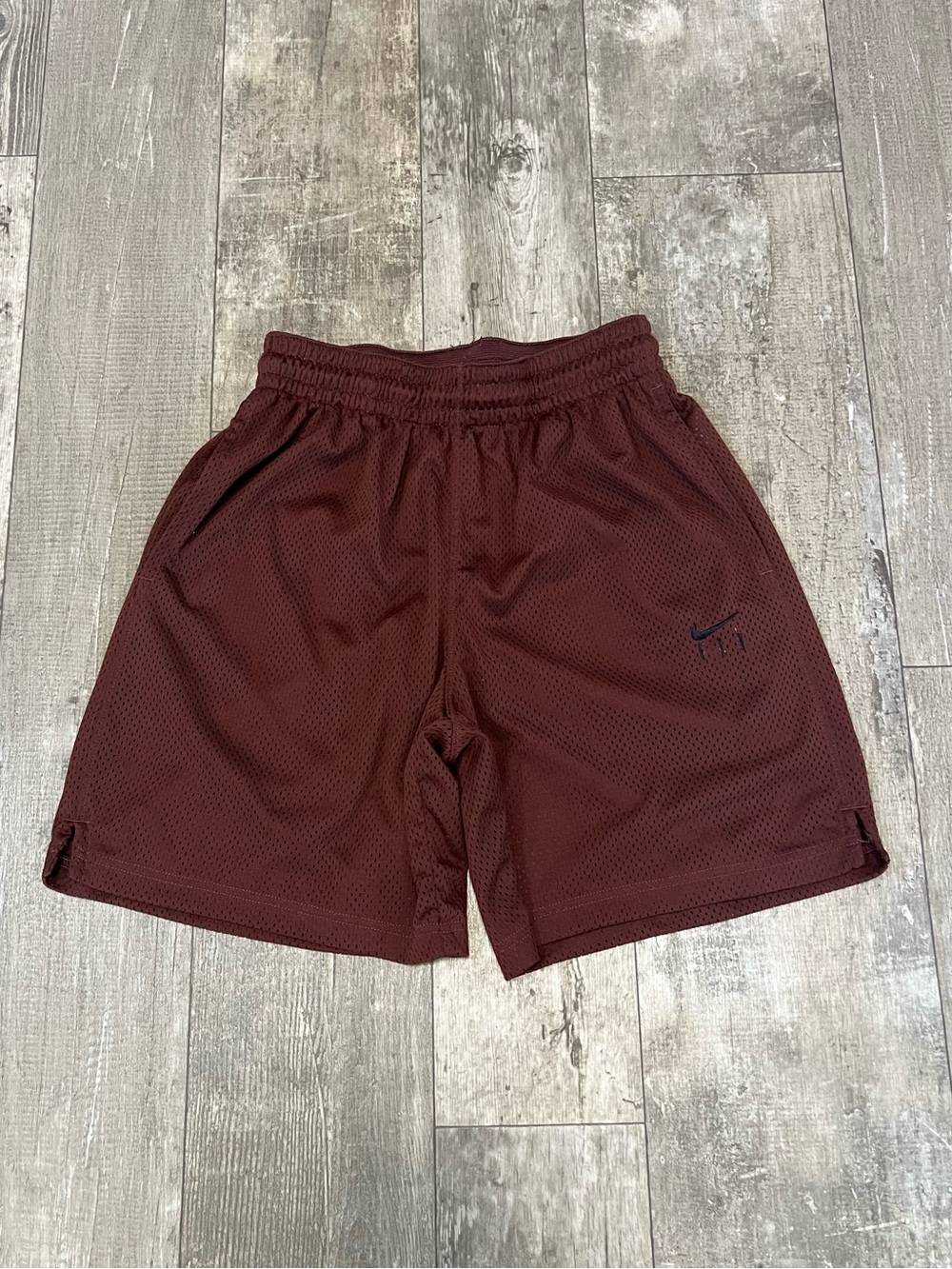 NIKE Swoosh Fly Essential High Rise Basketball Shorts Embroidered Womens S Brown